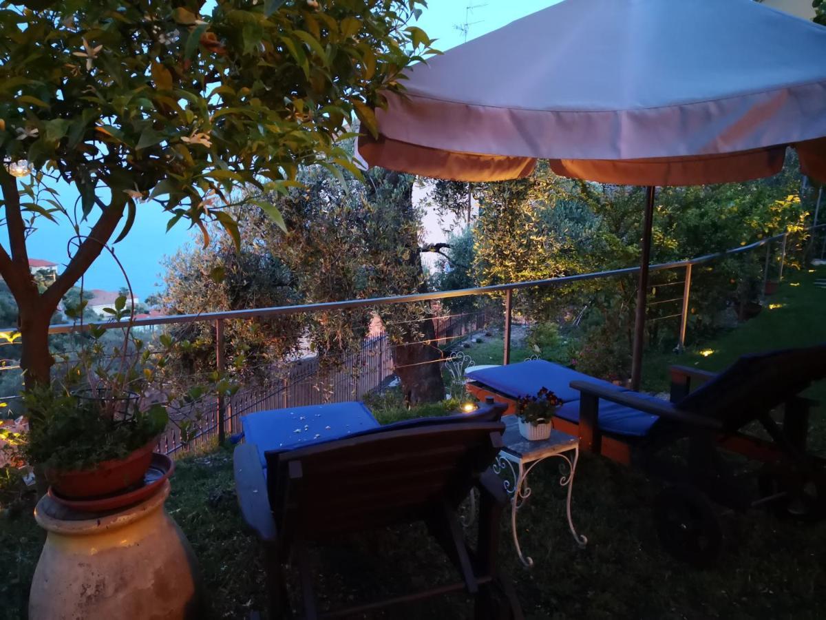 Florinda Lemon'S Suite Cervo Esterno foto